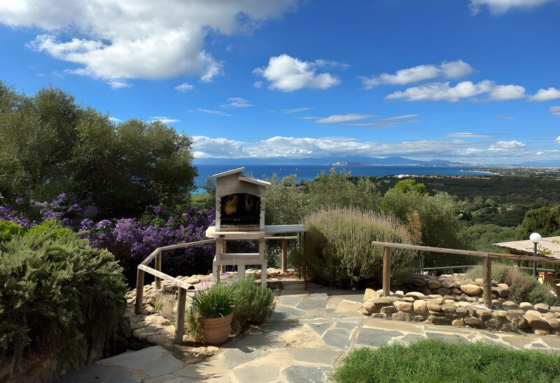 Scenic Coastal View with Outdoor Oven