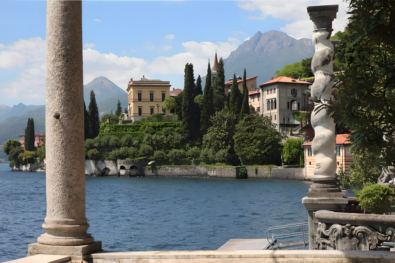 Scenic Lakeside Views of Italian Villas