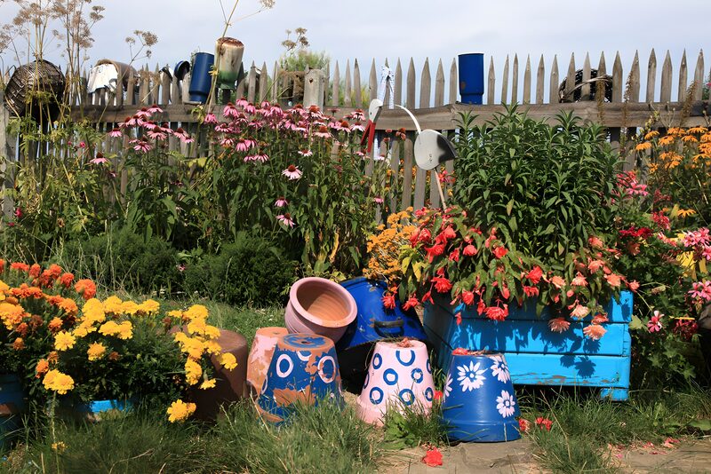 Colorful Garden Pots and Blooms